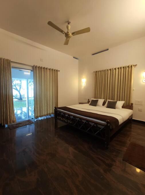 Riveria Portico - River Side 6 Bedroom Private Pool Bungalow North Paravur Экстерьер фото